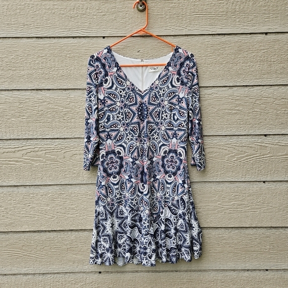 Eliza J damask print v neck 3/4 sleeve dress white navy pink size 12P petite - Picture 1 of 5